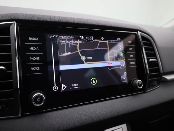 Škoda Karoq (2022) — foto 18 van 40