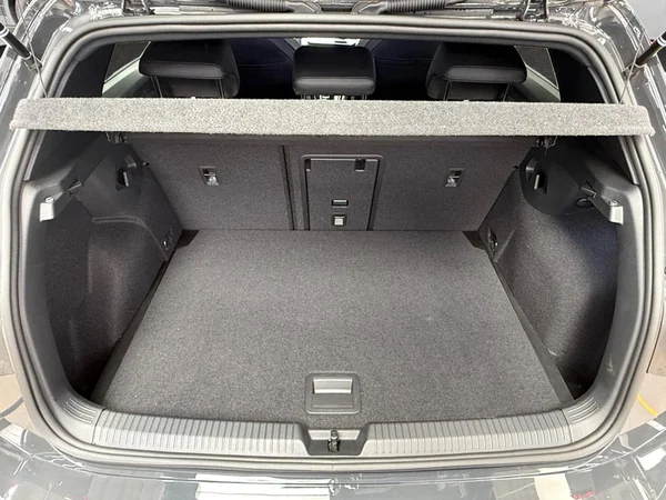 VOLKSWAGEN Golf VIII (2026) — foto 11 van 21