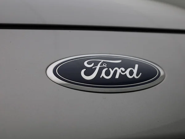 Ford Kuga (2023) — foto 33 van 42