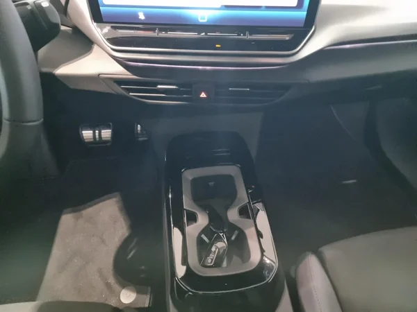 VOLKSWAGEN ID.4 (2026) — foto 4 van 24