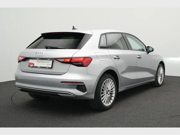 AUDI A3 Sportback PHEV (2024) — foto 12 van 29
