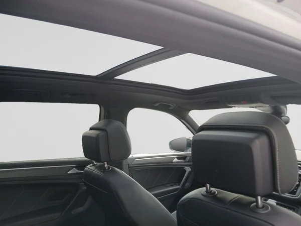 VOLKSWAGEN Tiguan (2023) — foto 8 van 21