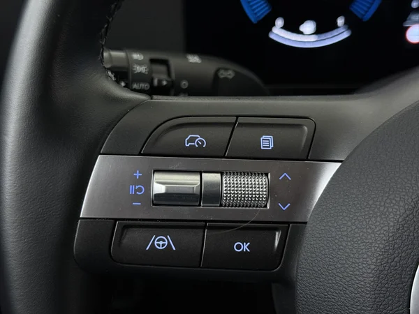 HYUNDAI Kona (2025) — foto 9 van 27