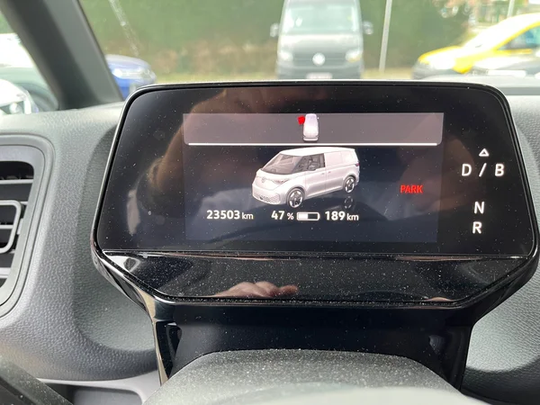 VOLKSWAGEN ID.Buzz (2023) — foto 7 van 24