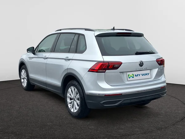 VOLKSWAGEN Tiguan eHybrid (PHEV) (2023) — foto 19 van 24