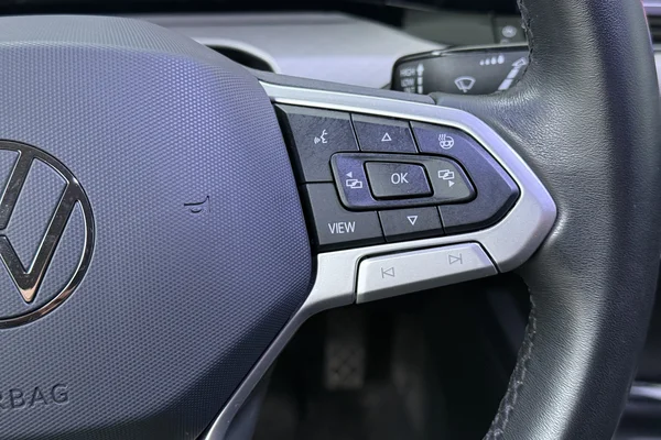Volkswagen Golf VIII (2023) — foto 7 van 20