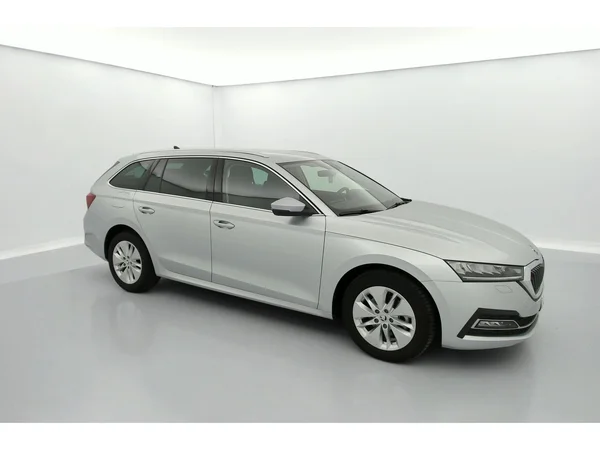 SKODA Octavia Combi (2022) — foto 23 van 36