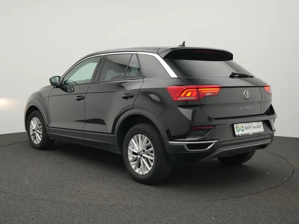 VOLKSWAGEN T-Roc (2021) — foto 24 van 26