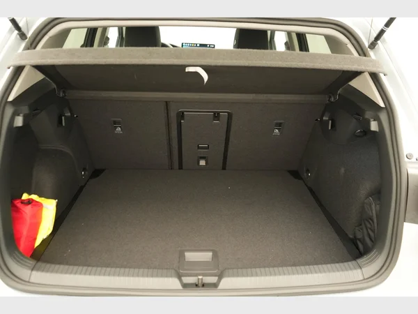 VOLKSWAGEN Golf VIII (2026) — foto 8 van 27