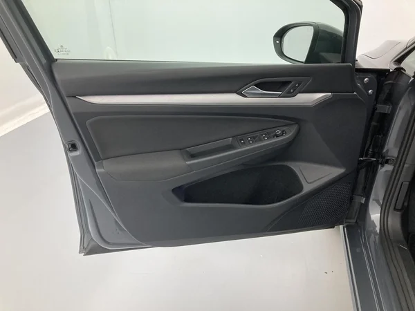 VOLKSWAGEN Golf VIII SW (2022) — foto 21 van 35