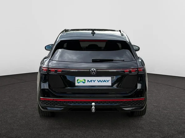 VOLKSWAGEN Passat SW (2024) — foto 20 van 23