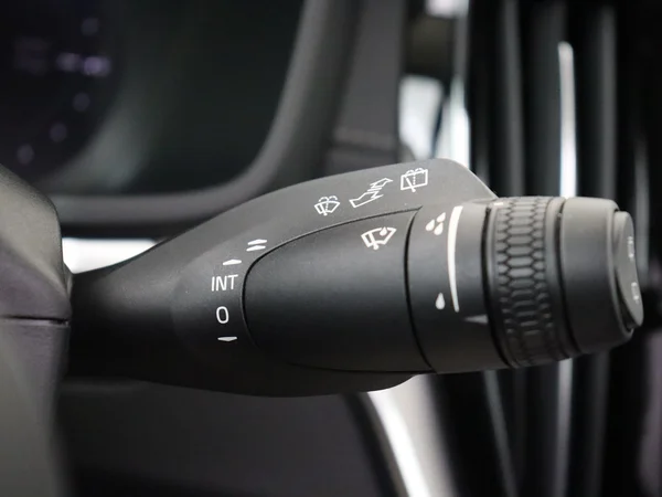 VOLVO V60 (2023) — foto 17 van 35