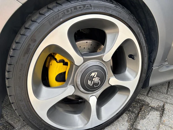 ABARTH 595C (2019) — foto 16 van 24