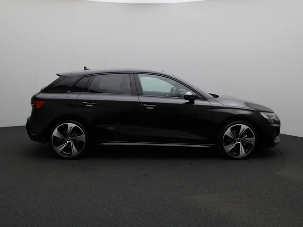 AUDI A3 Sportback (2025) — foto 4 van 23