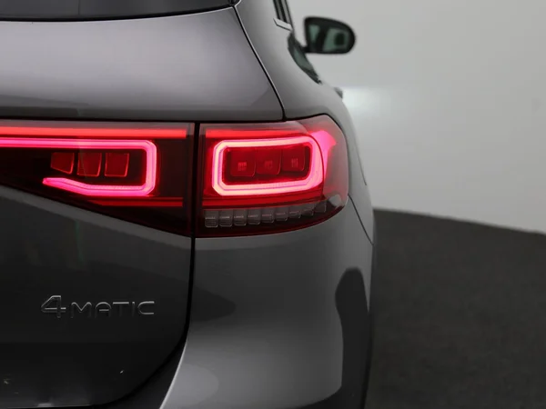 Mercedes-Benz EQB (2022) — foto 37 van 48