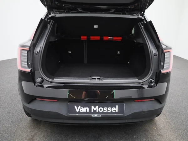 Volvo EX30 (2024) — foto 8 van 41