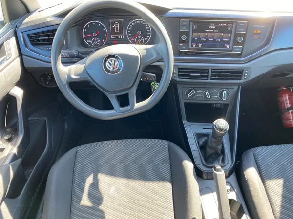 VOLKSWAGEN Polo (2018) — foto 7 van 17