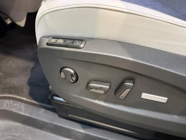 VOLKSWAGEN ID.Buzz (2026) — foto 7 van 19