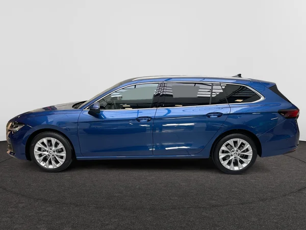 SKODA Superb Combi (2025) — foto 17 van 19