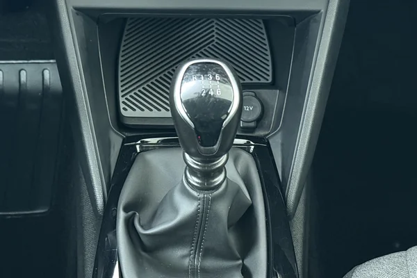 Citroen C4 (2023) — foto 4 van 19
