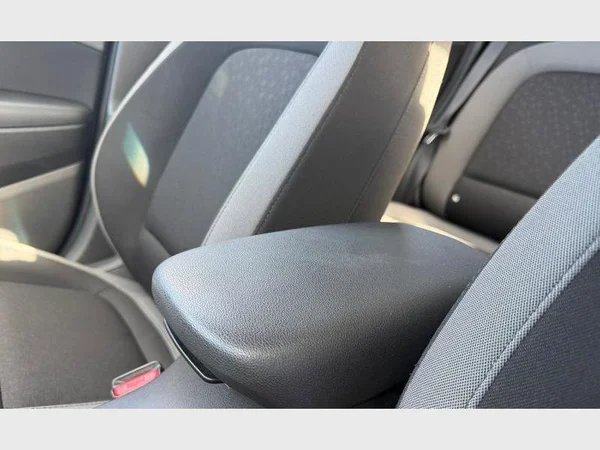Hyundai KONA (2018) — foto 14 van 29