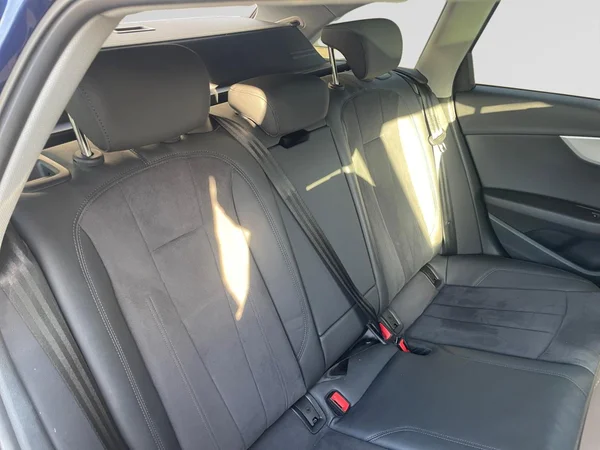 AUDI A4 SW Dsl (2023) — foto 9 van 19