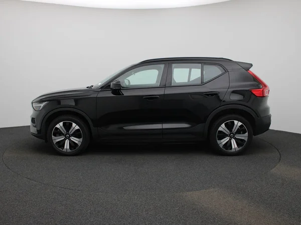 Volvo XC40 (2023) — foto 34 van 41