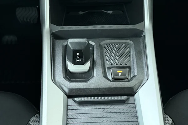Dacia Bigster Hybrid (2026) — foto 4 van 17