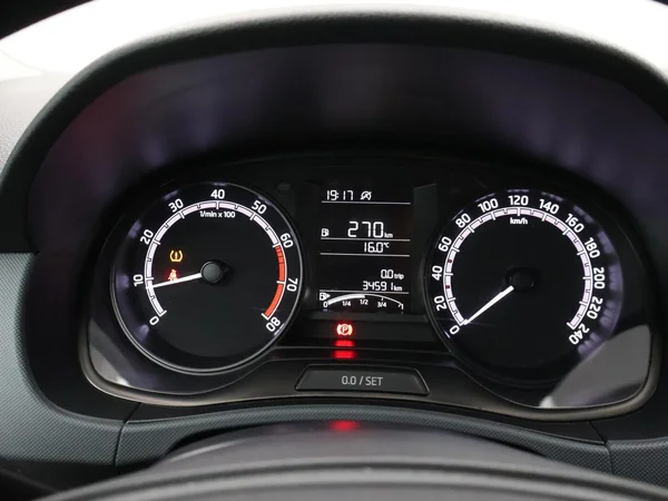 SKODA Fabia (2021) — foto 7 van 28