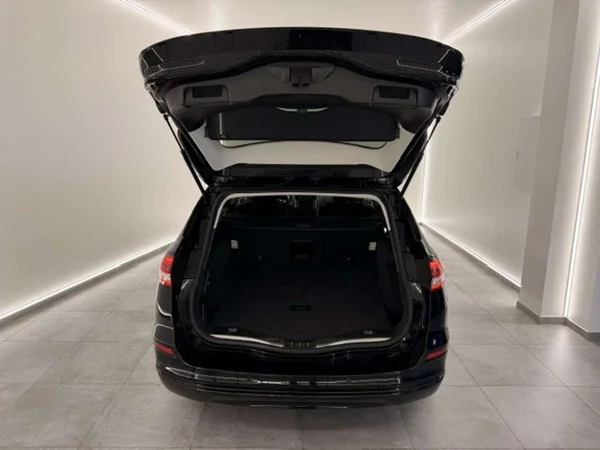 Ford Mondeo (2019) — foto 15 van 18