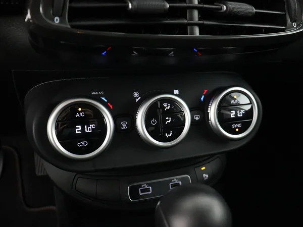 FIAT 500X (2024) — foto 17 van 28