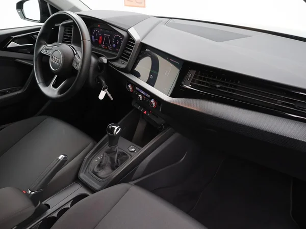 AUDI A1 Sportback (2024) — foto 2 van 27