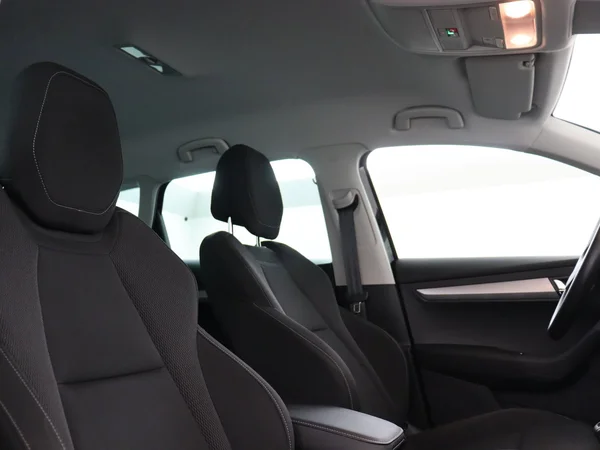 SKODA Karoq (2024) — foto 16 van 17