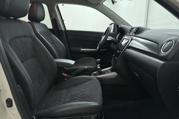 Suzuki Vitara (2024) — foto 14 van 16