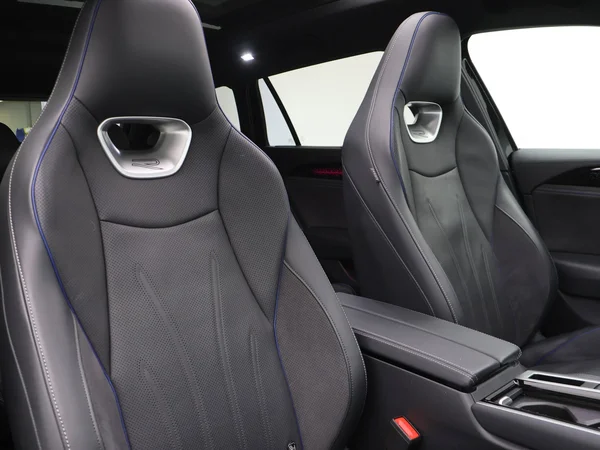 VOLKSWAGEN Passat SW (2024) — foto 5 van 31