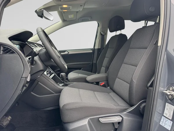 VOLKSWAGEN Touran (2025) — foto 24 van 24