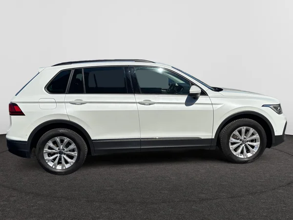 VOLKSWAGEN Tiguan eHybrid (PHEV) (2021) — foto 18 van 20