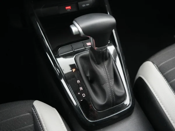 Kia Stonic (2024) — foto 2 van 21