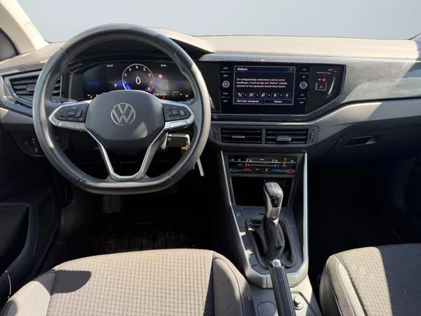 VOLKSWAGEN Polo (2023) — foto 9 van 32