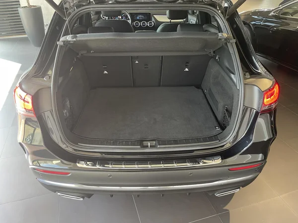 Mercedes-Benz GLA (2021) — foto 3 van 14