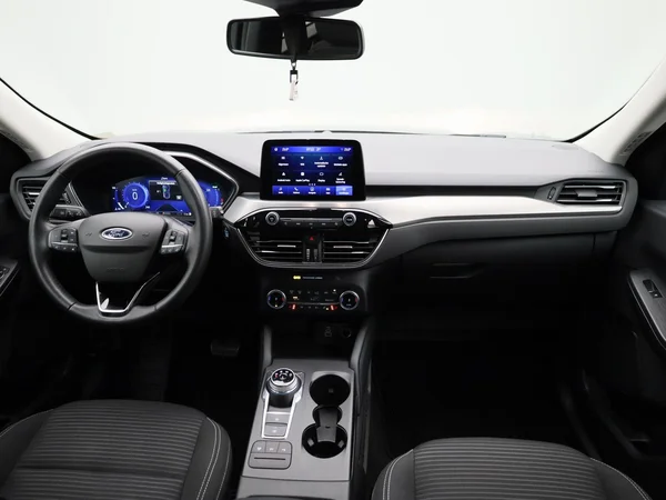 Ford Kuga (2022) — foto 32 van 40