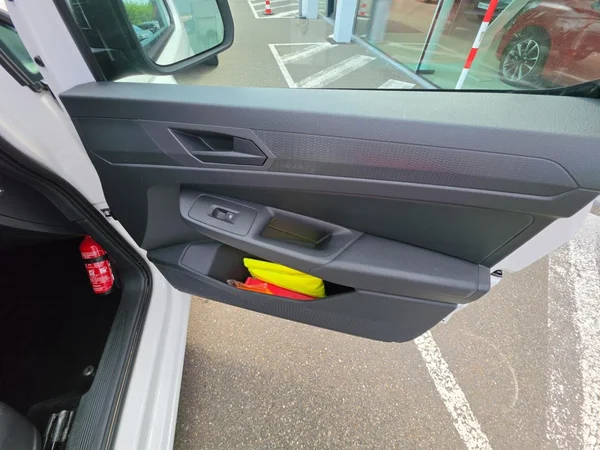 VOLKSWAGEN Caddy Maxi Cargo (2025) — foto 9 van 24