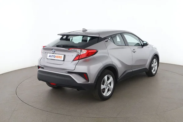 Toyota C-HR (2019) — foto 12 van 16