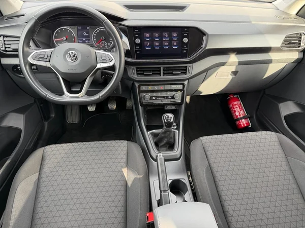 VOLKSWAGEN T-Cross (2020) — foto 8 van 13