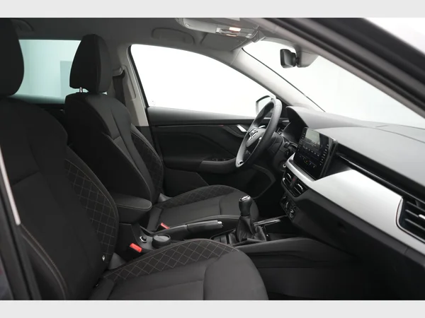 SKODA Scala (2024) — foto 9 van 25