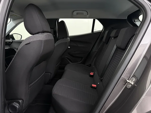 PEUGEOT 2008 (2021) — foto 5 van 26