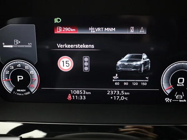 AUDI A3 Sportback (2025) — foto 16 van 23