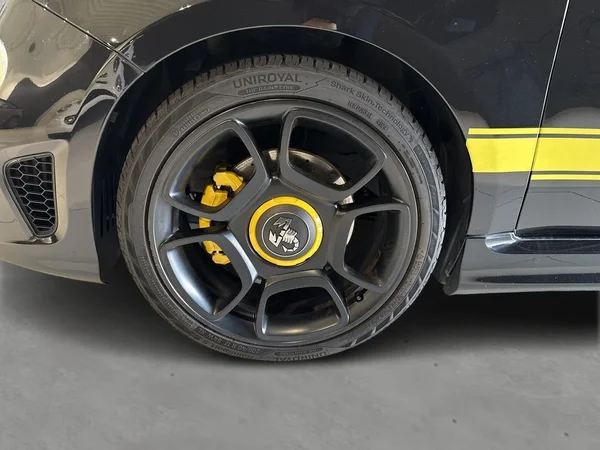 Abarth 500 (2018) — foto 14 van 16