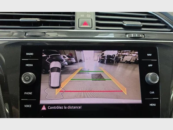 VOLKSWAGEN Tiguan (2021) — foto 11 van 34