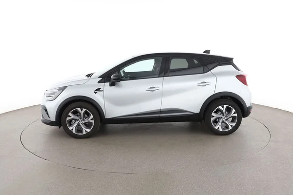 Renault Captur (2022) — foto 9 van 16